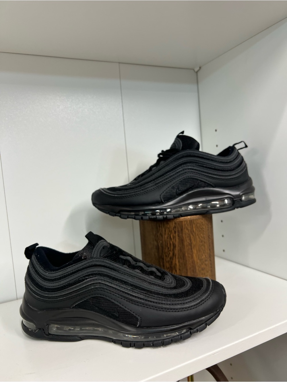🔥 Nike Air Max 97 Triple Black size 7Y or Women size 8.5 EUC